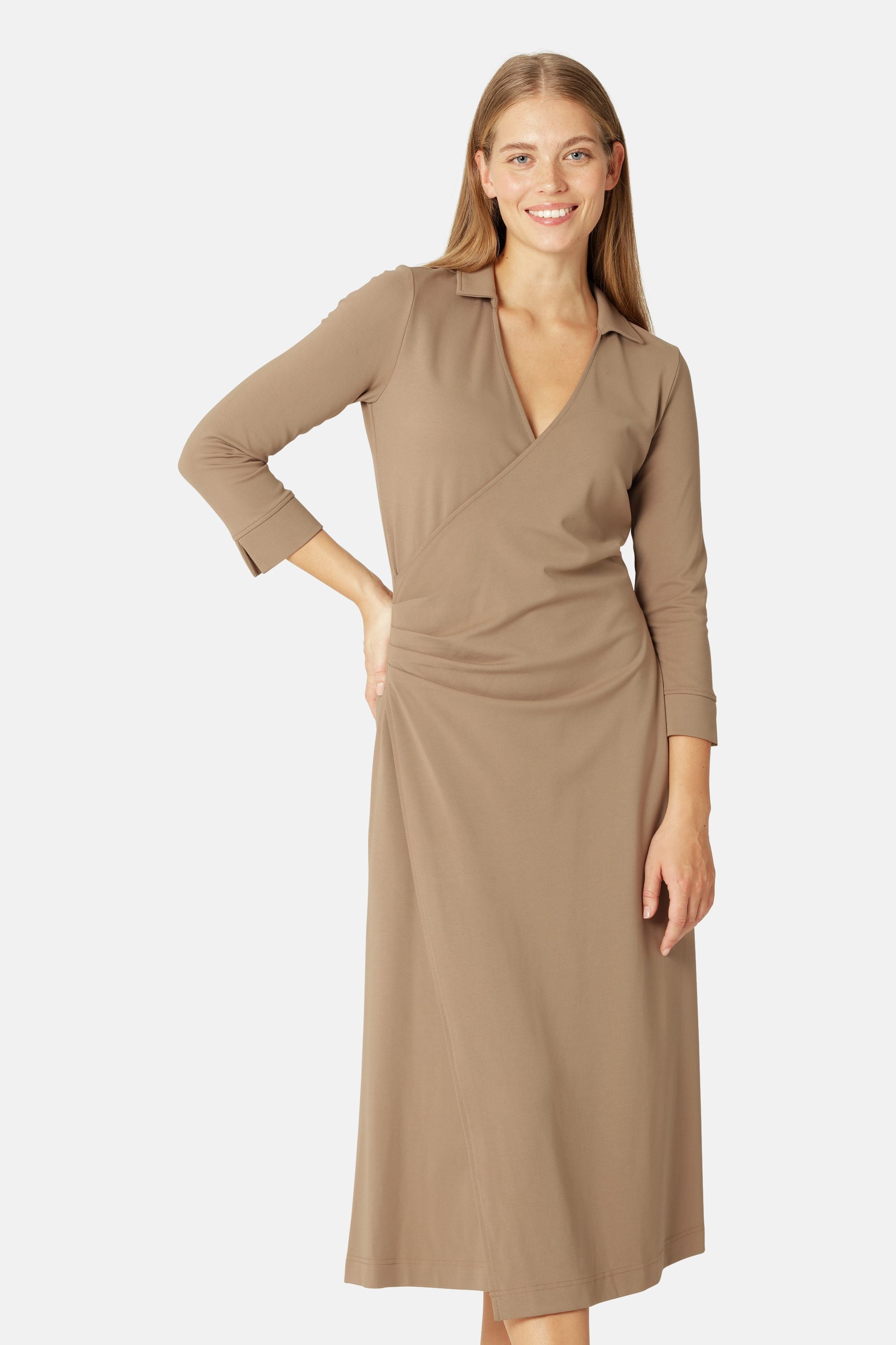 Kleid mit Langen Ärmeln und Falten - Greige